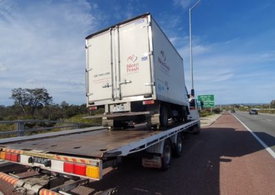 Perth Car Removal and Towing, Truck towing Perth, Car towing Perth, Perth Vehicle towing, Perth Towing, Universal towing car removals Perth, cash for car Perth